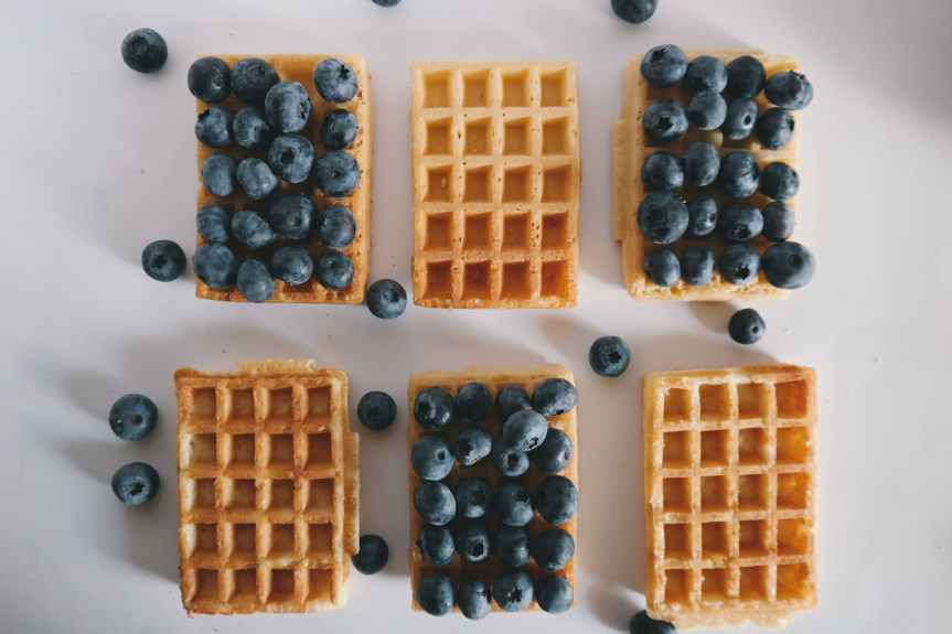 Sticky Weekend Waffles (Paleo) | Leverage Ambition