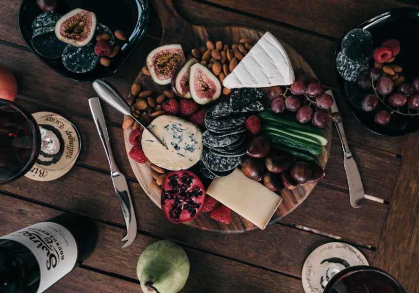 9 Perfect Wine + Cheese Pairings to Share With Guests Tonight | Leverage Ambition