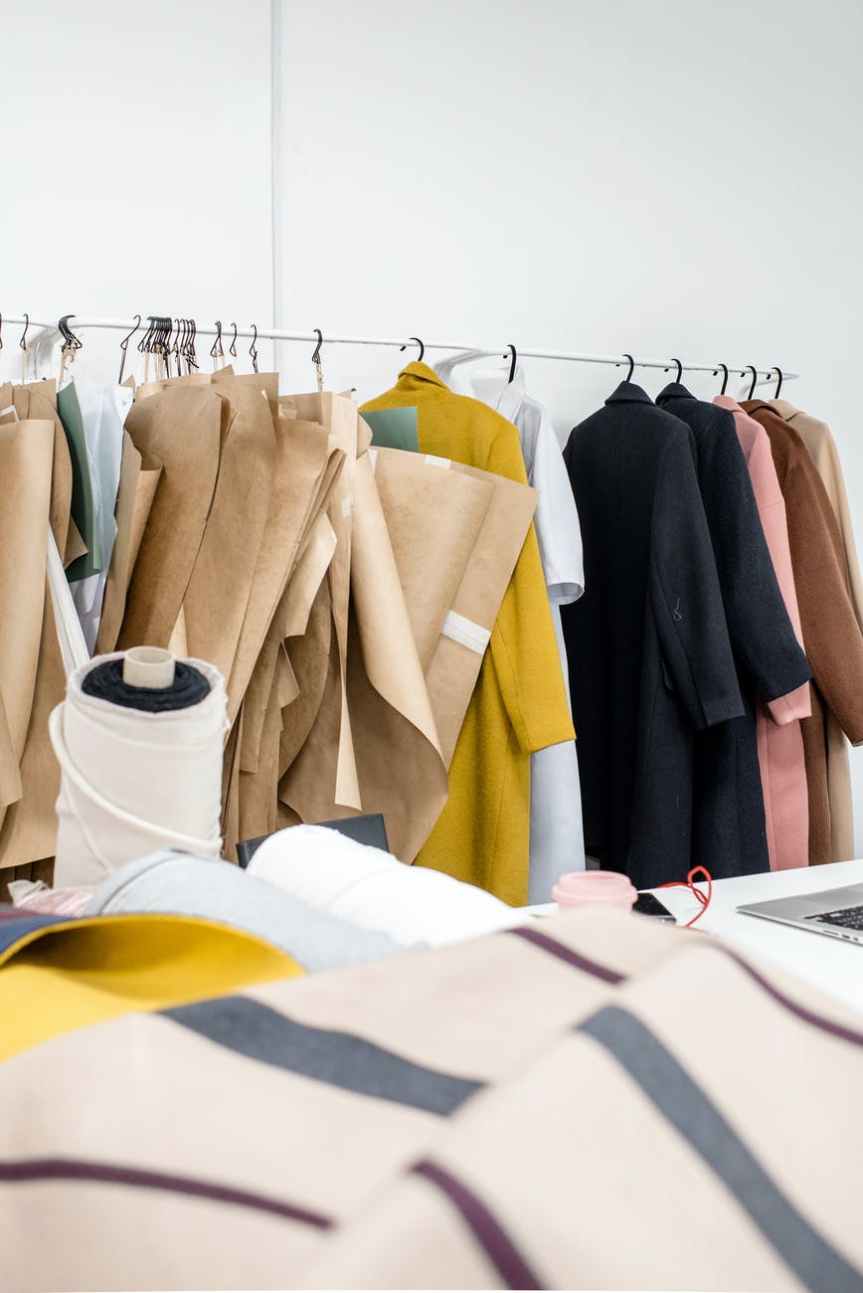 Women’s Wardrobe Basics by Color | Leverage Ambition
