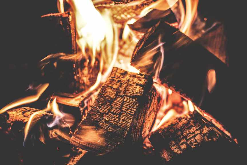 🎷 Listen to Smooth Jazz Christmas Songs + See The Cozy Crackling Fireplace | Leverage Ambition