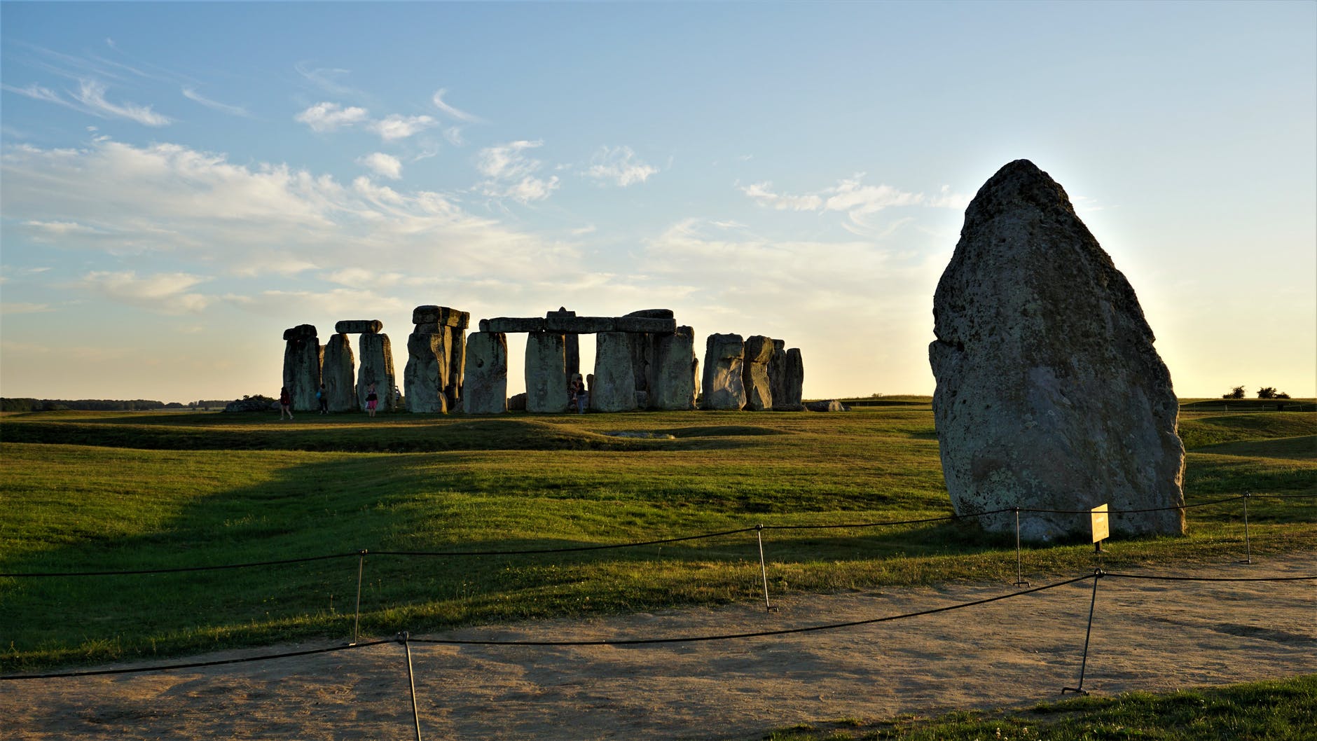 photo of the stonehenge historical landmark in england